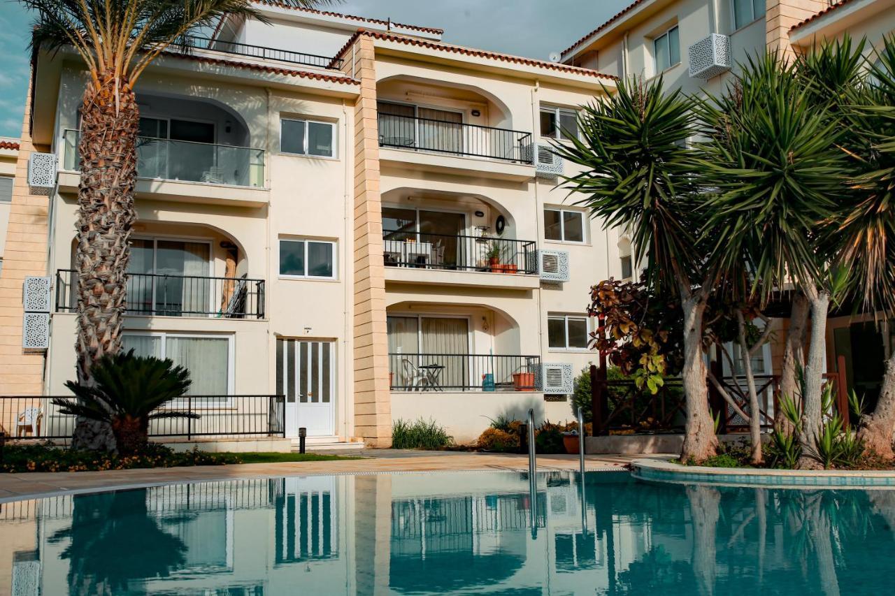 Fantastic 4 Cyprus First Line Beachfront Boghaz Exteriör bild