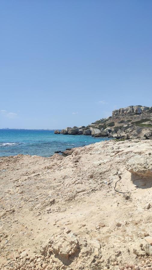 Fantastic 4 Cyprus First Line Beachfront Boghaz Exteriör bild